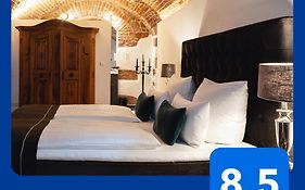 Historical Luxury Homes - Luxus Suite Colloseum